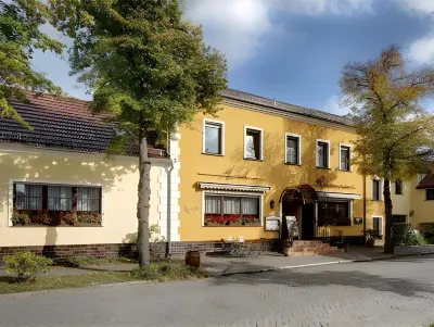 Hotel-Restaurant Alter Krug Kallinchen Hotels in Mittenwalde