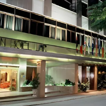 Hotel Macià Sevilla Kubb