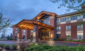 Best Western Premier Boulder Falls Inn