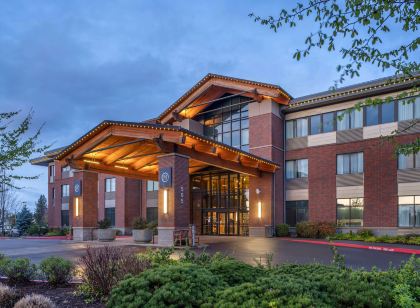 Best Western Premier Boulder Falls Inn