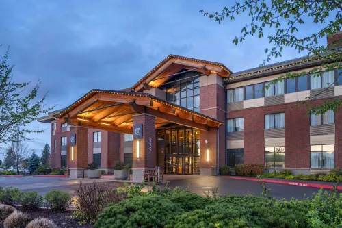 Best Western Premier Boulder Falls Inn Hotel di Lebanon