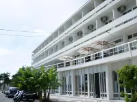 Hotel Marambaia Cabeçudas - Frente Mar - Swimmingpools