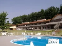 Campus Inn Baraboo Hotels in Baraboo