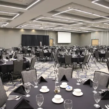 Holiday Inn & Suites CEDAR FALLS-WATERLOO EVENT CTR by IHG