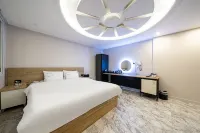Hotel A Plus (A+) in Sanjeong-Dong, Jeonju Hotels in 