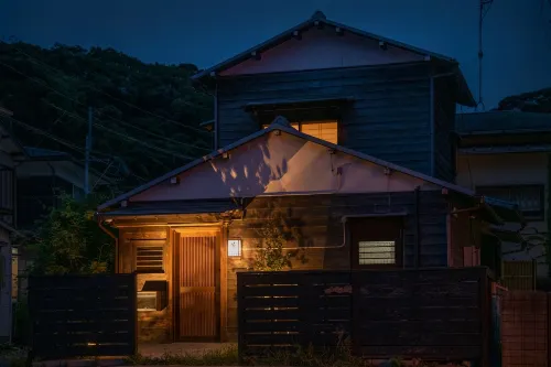 Old Japanese Guest House Iori Hotels in Kamakura