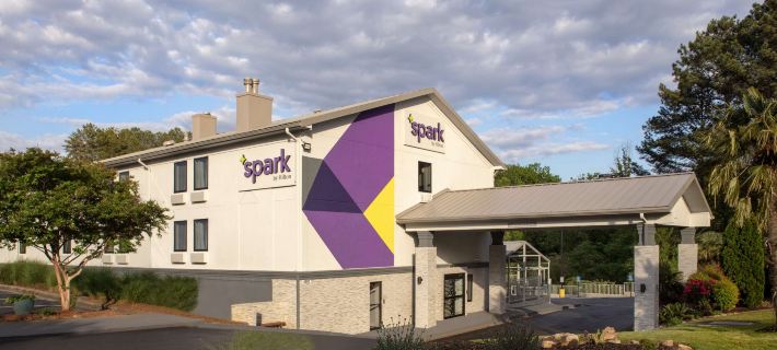 Spark by Hilton Atlanta Cumberland Ballpark Hoteles en Condado de Cobb
