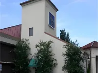 Holiday Inn Express Hickory-Hickory Mart Hotels near Walgreens