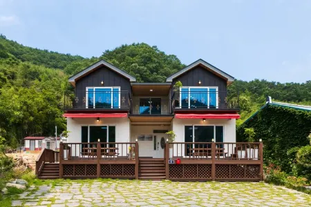 Hwasun Rest Pension Отели в г. Хвасун