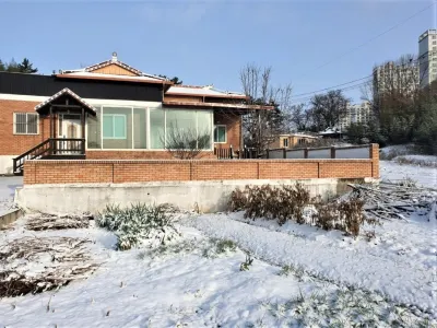 Gunsan Gunsan Bed & Breakfast Pension فنادق في جونسان