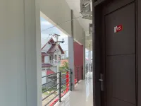 RedDoorz Syariah near Universitas Syiah Kuala Aceh Hotel di Jeulingke