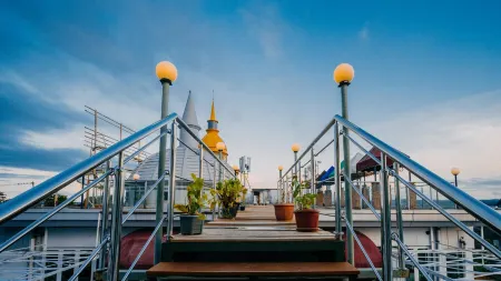 King's Hotel Nagoya Batam