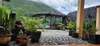 Delfika 2 Guest House Hoteles cerca de Banda Neira Old Town