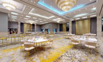 2. Hotel Ma..