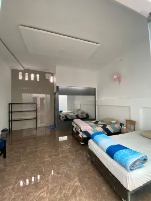 Hotel Cigadung Holiday Syariah Hotels in Cigadung