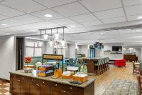 Hampton Inn Atmore - Motels