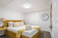 Riches Serendipity Home with Parking Hotels in Grey Lynn