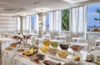 Litoraneo Suite Hotel Các khách sạn ở Rimini