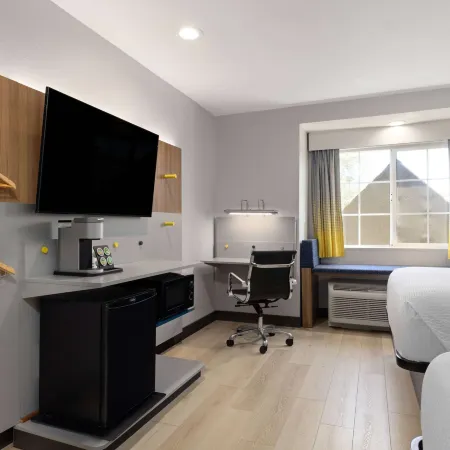 Microtel Inn & Suites by Wyndham Tracy