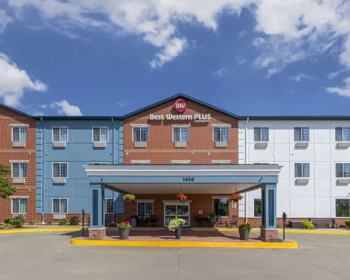 Best Western Plus des Moines West Inn Suites Hotels in Clive