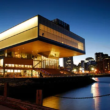 Hyatt Place Boston/Seaport District