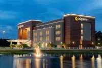 La Quinta Inn & Suites by Wyndham Brunswick/Golden Isles Hotels in Brunswick