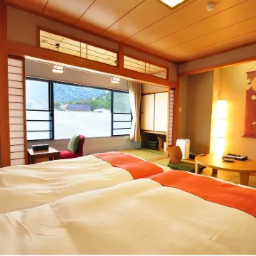 Yumoto Itaya Hotels near Yuno Lake