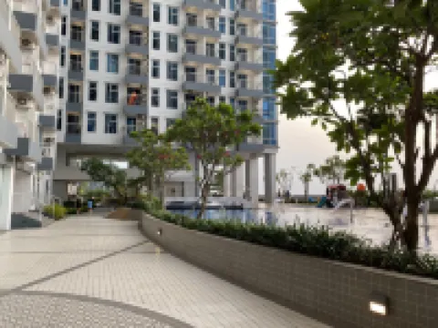 Casanty at Benson Apartment