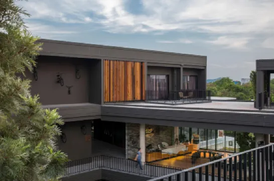 Wheeler Bed & Bike Hotel Hotels near Khao Sam Muk