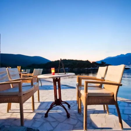 Wonderful studio with jacuzzi and private beach