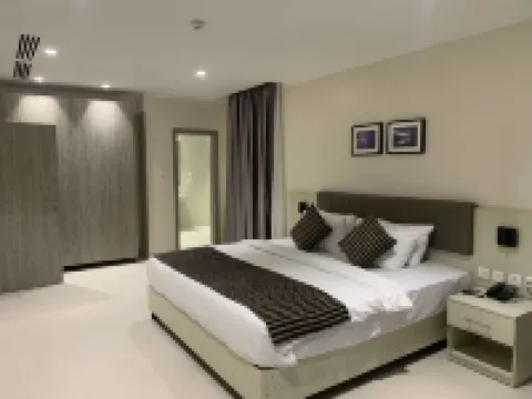Best Western Plus at the Oxbow Lake Hotels near Charismatic Renaissance International Church Inc.