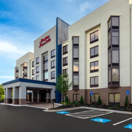 Hampton Inn & Suites by Hilton Alpharetta Roswell