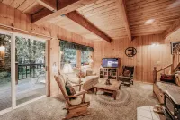 Baker Rim Cabin 32 - A Cute, Private, 2-Story Family Cabin