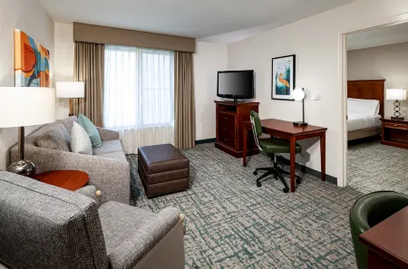 Homewood Suites by Hilton Gainesville Отели рядом с достопримечательностью «Канапаха Ботаникал Гарденс»