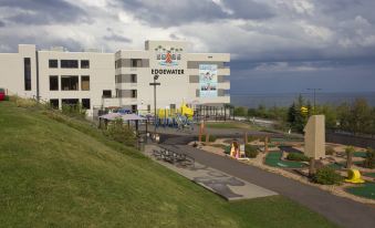 Edgewater Hotel & Waterpark