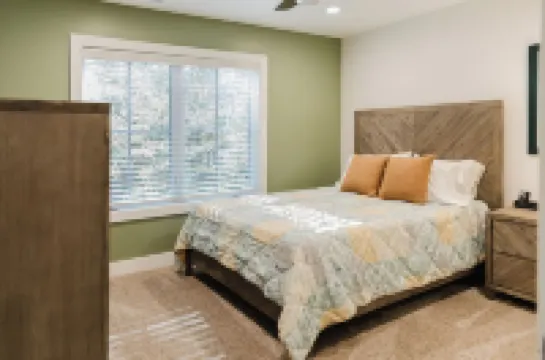 Private Lakehouse Getaway with All Modern Comforts.