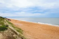 Beautiful two-story single family beach home with a private pool and ocean views Hotels in Ormond Beach