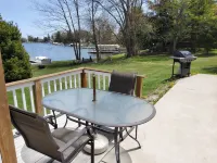 Enjoy a relaxing vacation on a lake (1 Bedroom (sleeps 4) )