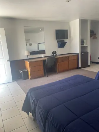 Hogan's Hideout Duplex #15, Cozy, Private cottage!