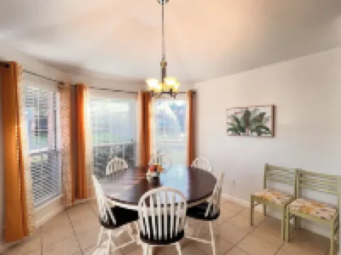 Cozy, Warm, Pool, BBQ, 2 KingBeds, Sleep 11 Hotels in Corinth