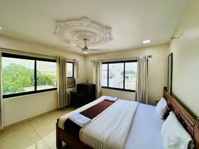 엠파이어 팰리스 라메쉬 공원 주변 호텔