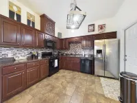 Quiet Private Home located 10 min to Kyle Field with great access to everything.