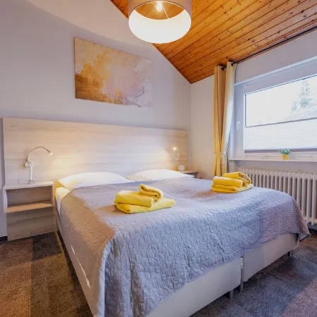 Light-flooded architect house in a quiet location FeWo "Yellow"