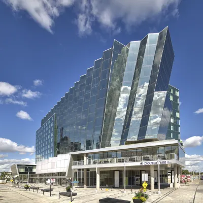 埃德蒙頓市中心希爾頓逸林飯店 MacEwan University附近的飯店