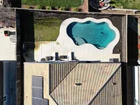 Nirvana Homes: Spacious Getaway w/Sparkling Pool & 2 King Suites