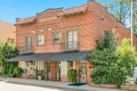 Carousel 2 - a proven location with a proven Host Hotels in Englewood