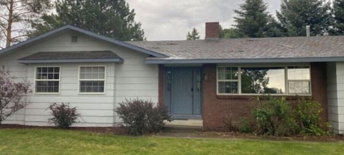 Spacious home nestled between orchards and winery Hotels in Delta County