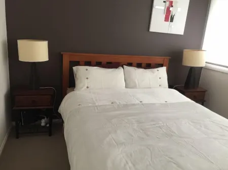 Joyce Beachside Escape/ Rosebud Beachfront/Golf/Hot Springs Отели рядом с достопримечательностью «Mangata Massage»