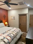 Rustic Roost - Cozy Cottage near downtown El Dorado, KS
