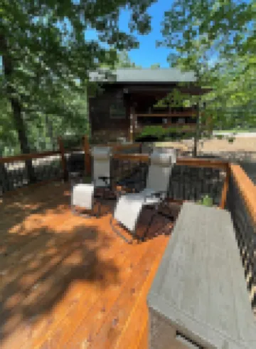 Authentic Cedar Cabin-Dogwood Cabin-with Pool near Blue Springs Ranch